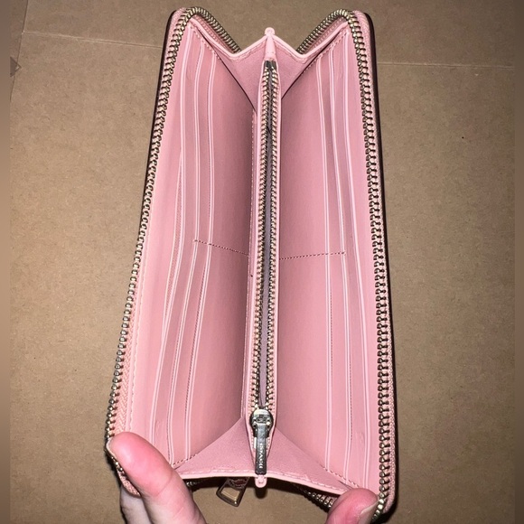 COACH PINK Wallet in Smooth Calf Leather w Silver Hardware EUC AUTHENTIC - Picture 6 of 11